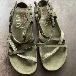 Merrell hiking sandal